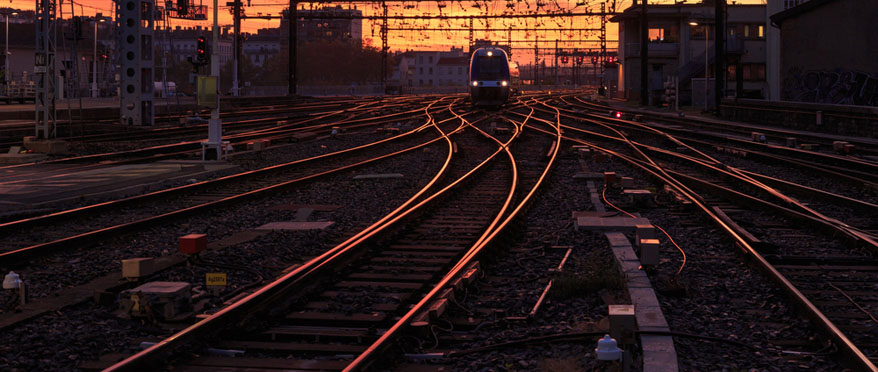 El puerto de Valencia implantará un tercer hilo ferroviario entre los muelles de Poniente y de Levante